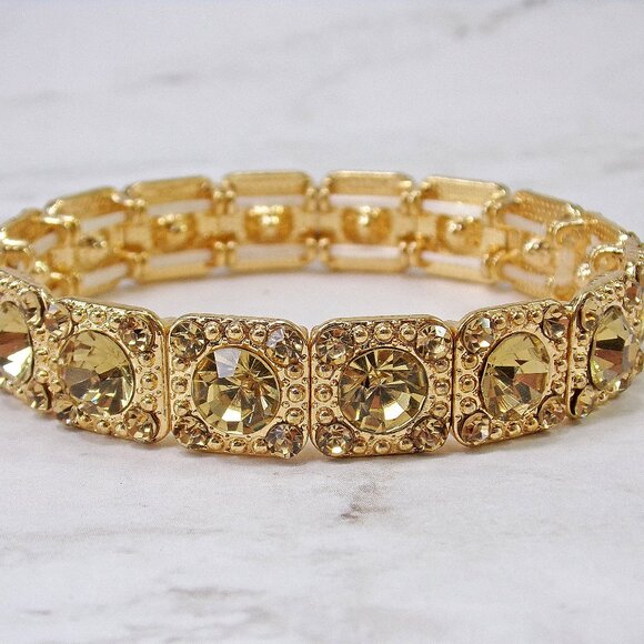 Crystal stretch bracelet with golden topaz crystals and textured bead trim - Picture 4 of 7